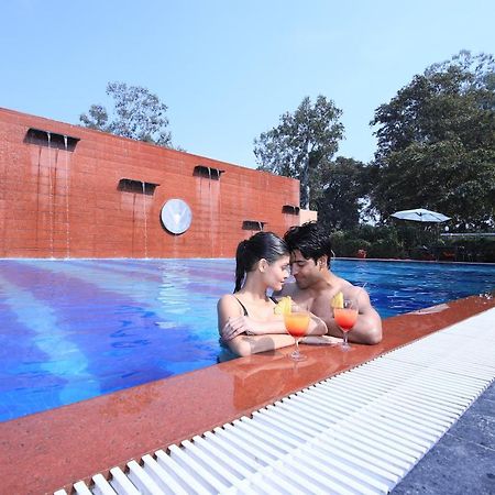 Aveo By Amatra, Gateway To Corbett Hotel Kashipur ภายนอก รูปภาพ