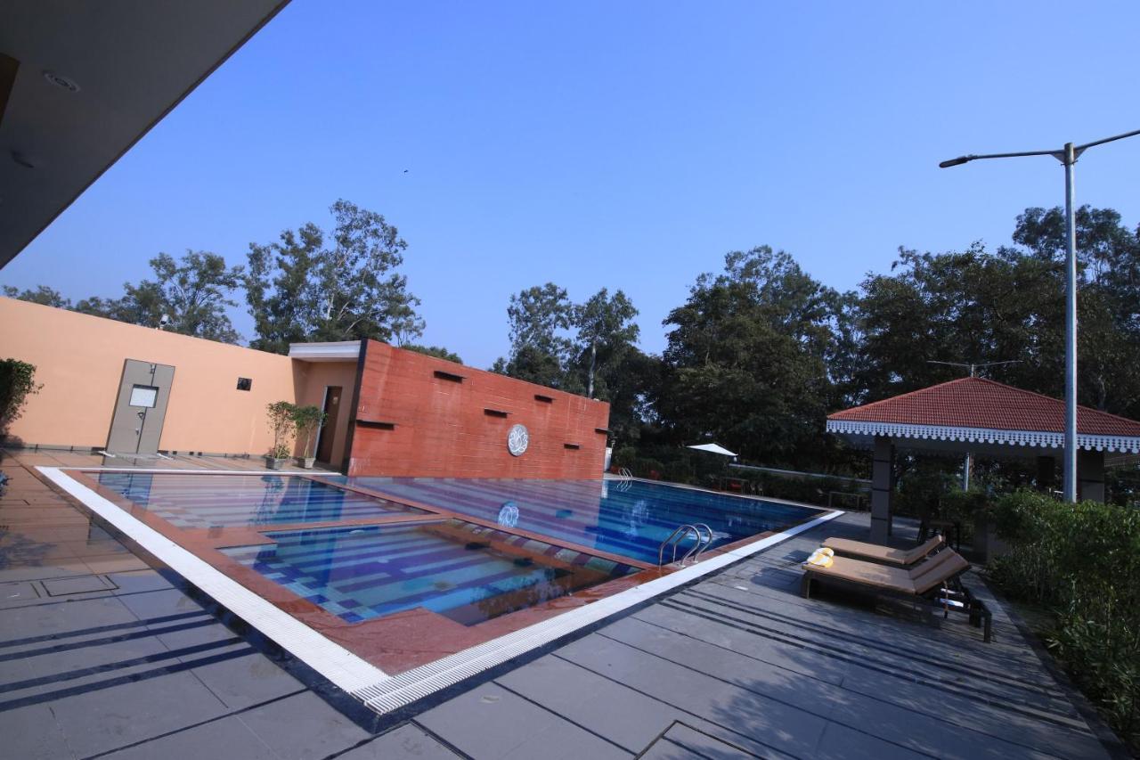 Aveo By Amatra, Gateway To Corbett Hotel Kashipur ภายนอก รูปภาพ