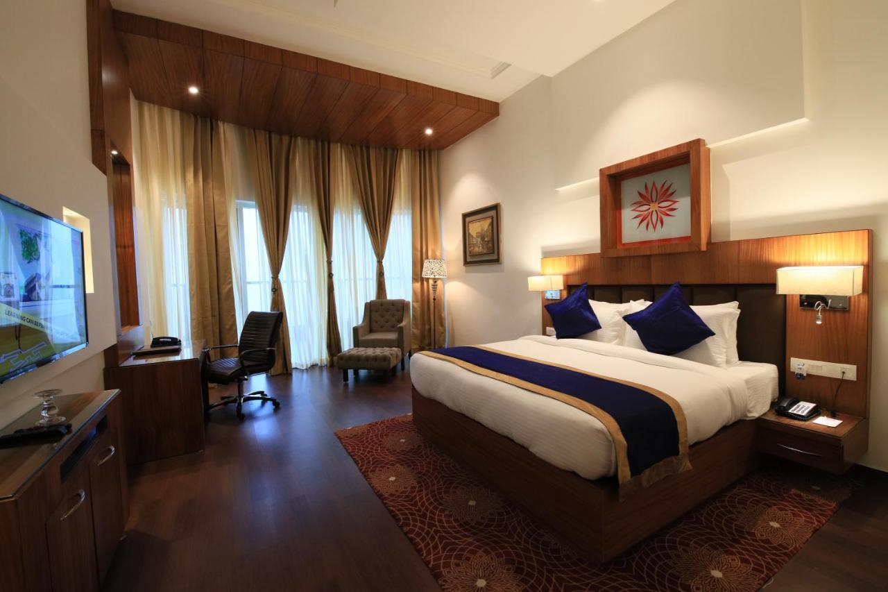 Aveo By Amatra, Gateway To Corbett Hotel Kashipur ภายนอก รูปภาพ