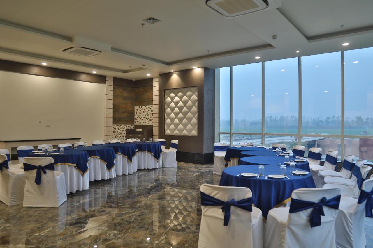 Aveo By Amatra, Gateway To Corbett Hotel Kashipur ภายนอก รูปภาพ